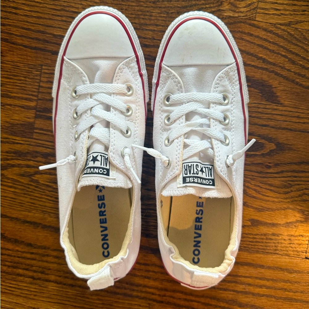 Women’s Converse White Slip on Sneaker- GREAT condition!!